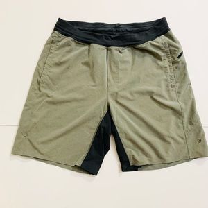 Lululemon Assert Short Olive Green Black‎